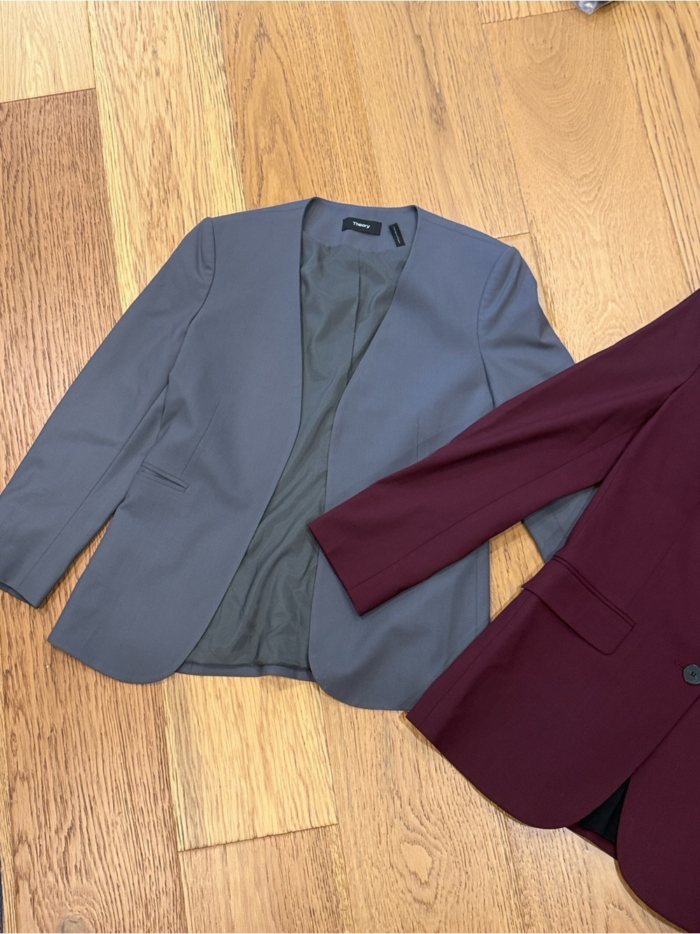 *Theory Blazer Bundle Women's Size 0 Gray Open Front & Burgundy Tailored Jackets - Picture 3 of 12